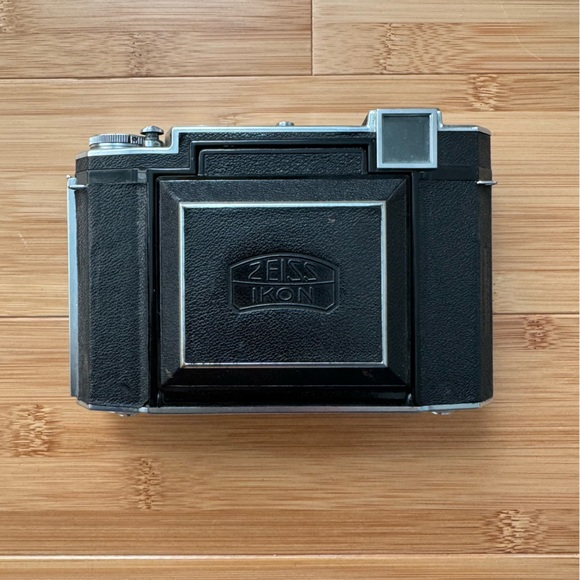 MOVING SALE 🚚 VGC ZEISS IKON Super Ikonta 532/16 Tessar f/2.8 80mm W/ Case - Picture 7 of 14